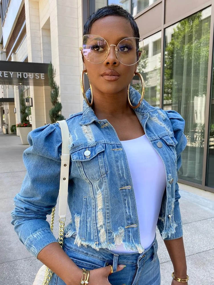 Abrigos de mezclilla destruidos recortados con botones vintage