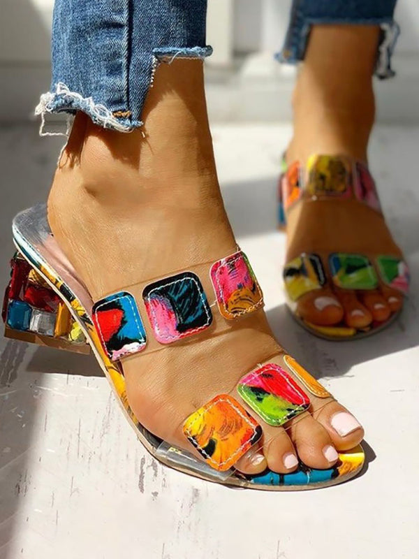 Chanclas gruesas con apliques de colores