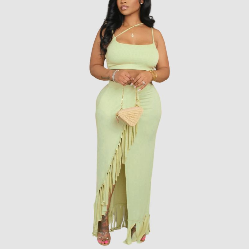 Conjunto de falda con borlas y tirantes