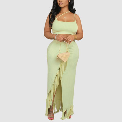 Conjunto de falda con borlas y tirantes