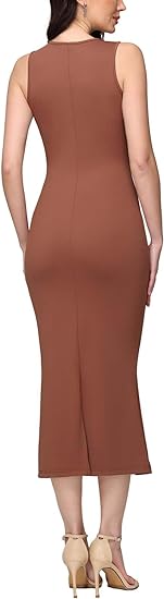 Vestido largo ajustado sin mangas con cuello cuadrado