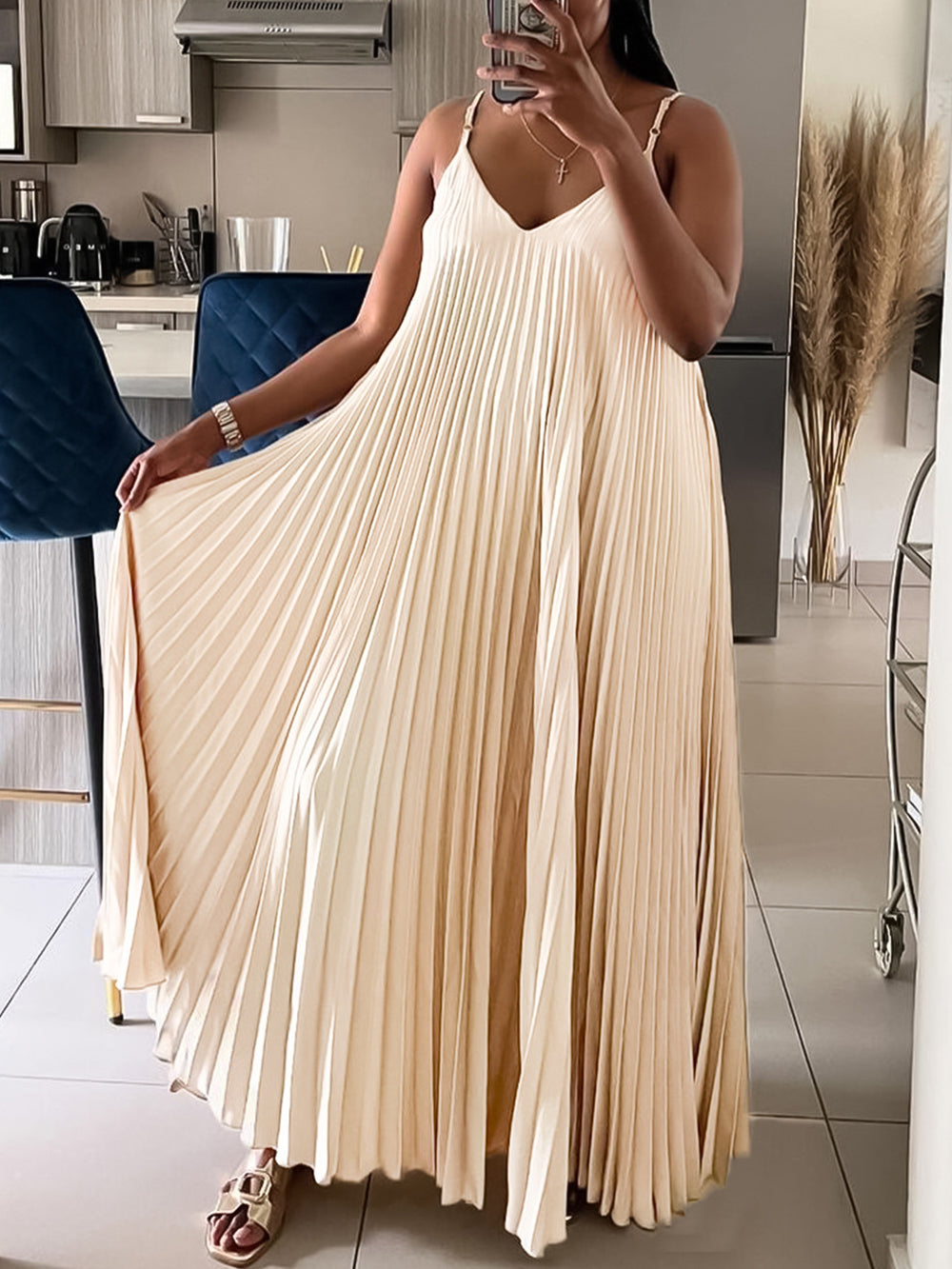 Solid Color Loose Strap Beach Pleated Dress