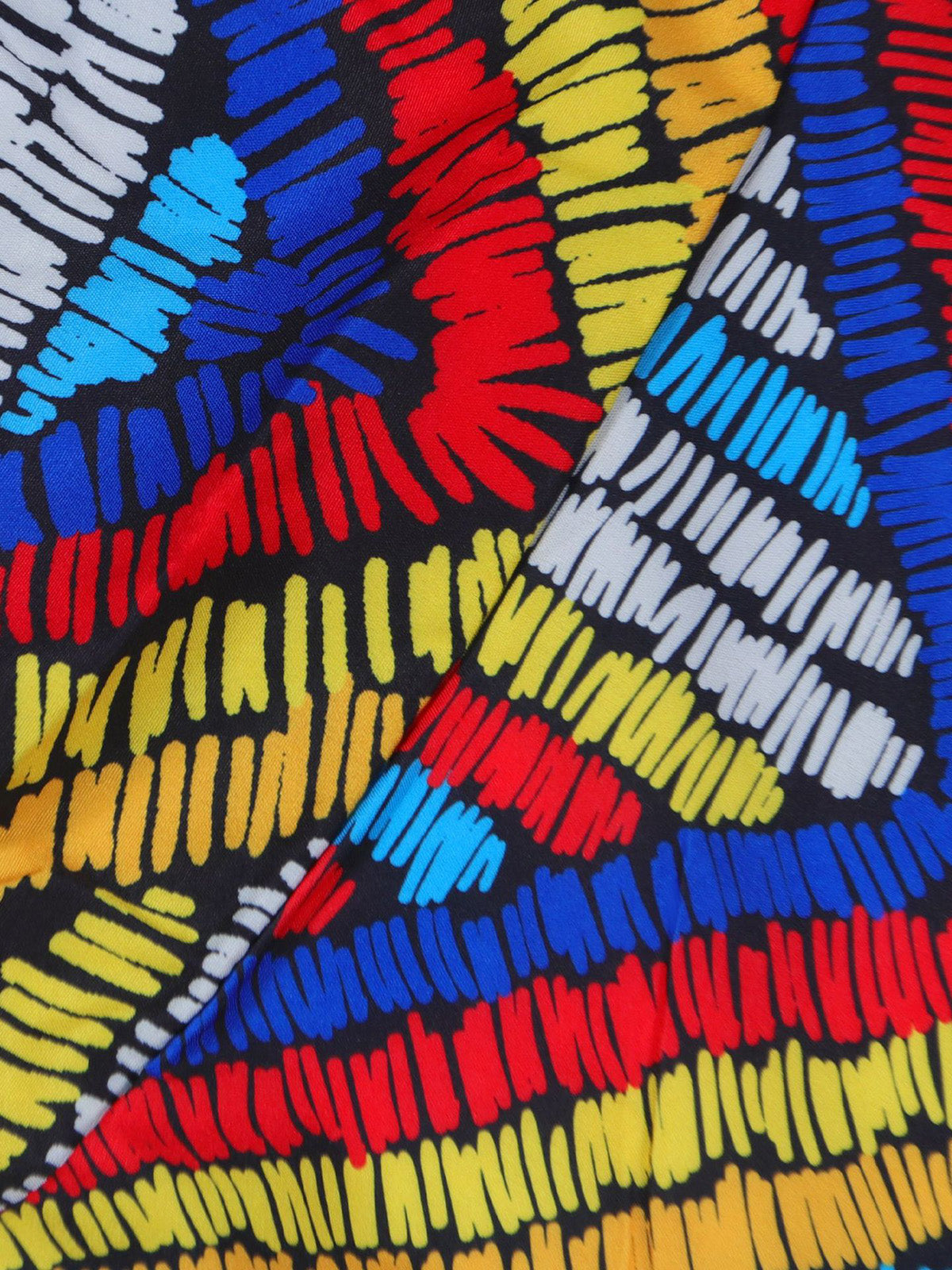 Vestido largo sin espalda con cuello halter y estampado colorido 