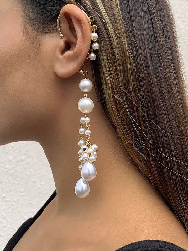 Ear Cuff elegante con colgante de perlas