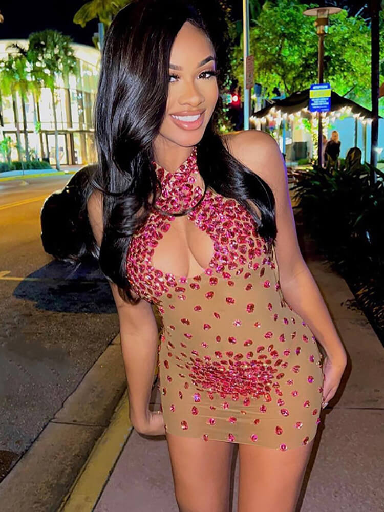 Mini vestidos ajustados sin mangas con retazos de diamantes de imitación