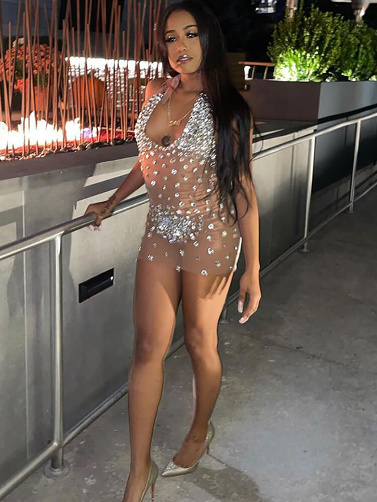 Mini vestidos ajustados sin mangas con retazos de diamantes de imitación